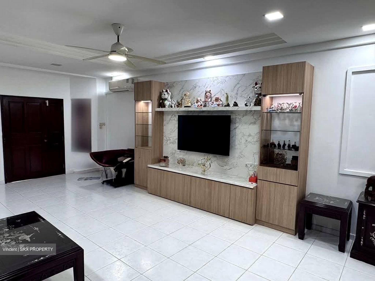 Yunnan Gardens (D22), Terrace #568260311